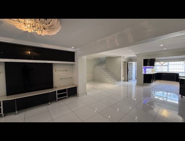 3 BEDROOM DUPLEX RENTED IN MUSGRAVE